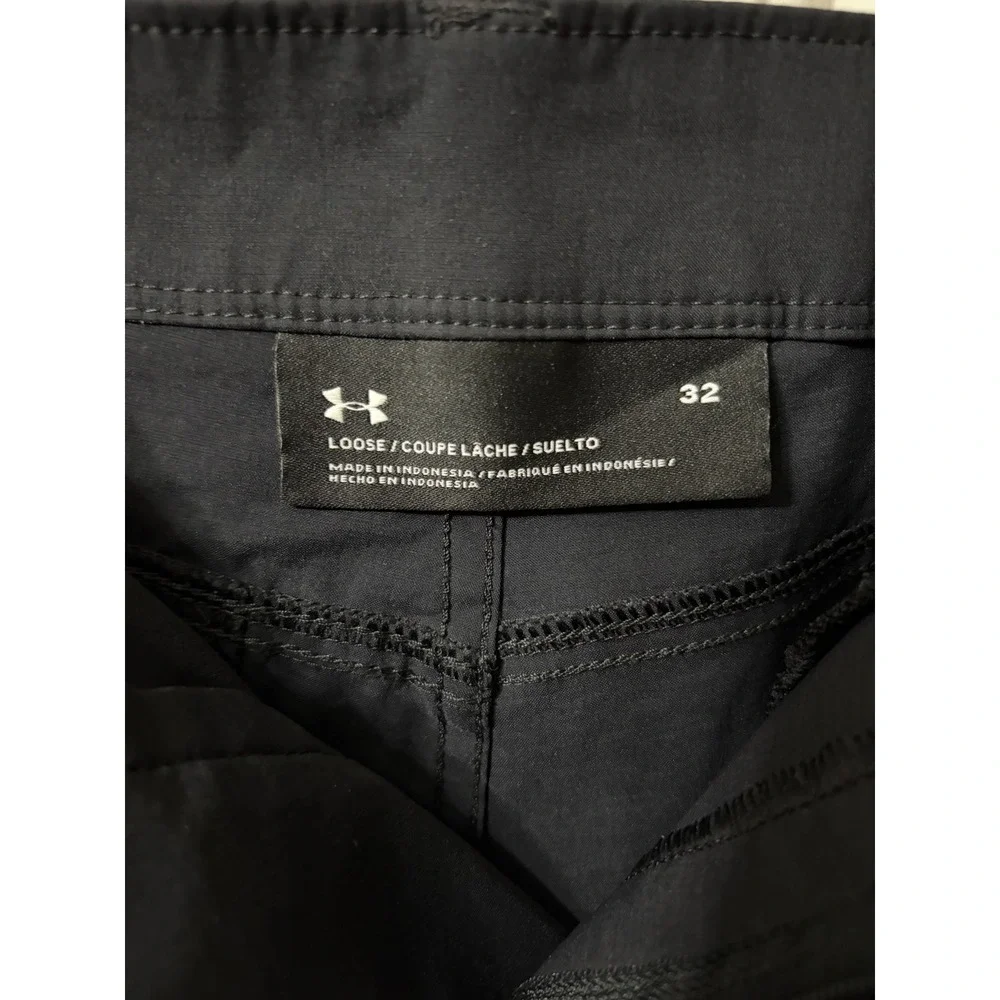 Under Armour sleek black